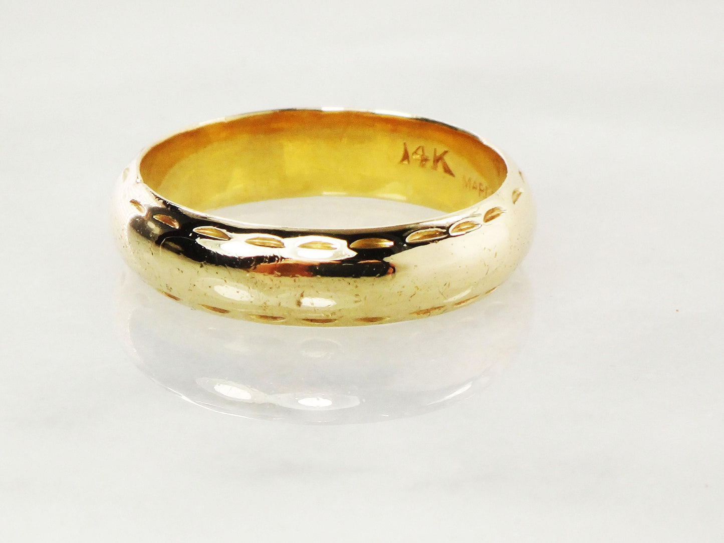 Vintage 14k Yellow Gold Wedding Band - 5 MM Plain Polished Design, Size 7.25