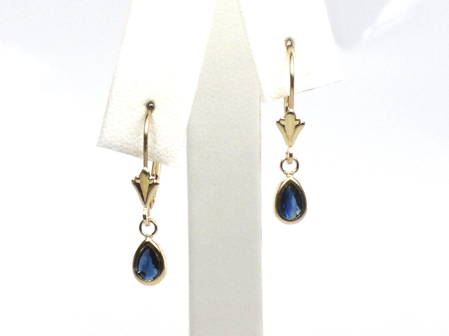Vintage Dainty 14k Gold Blue Sapphire Dangle Earrings with Lever Backs