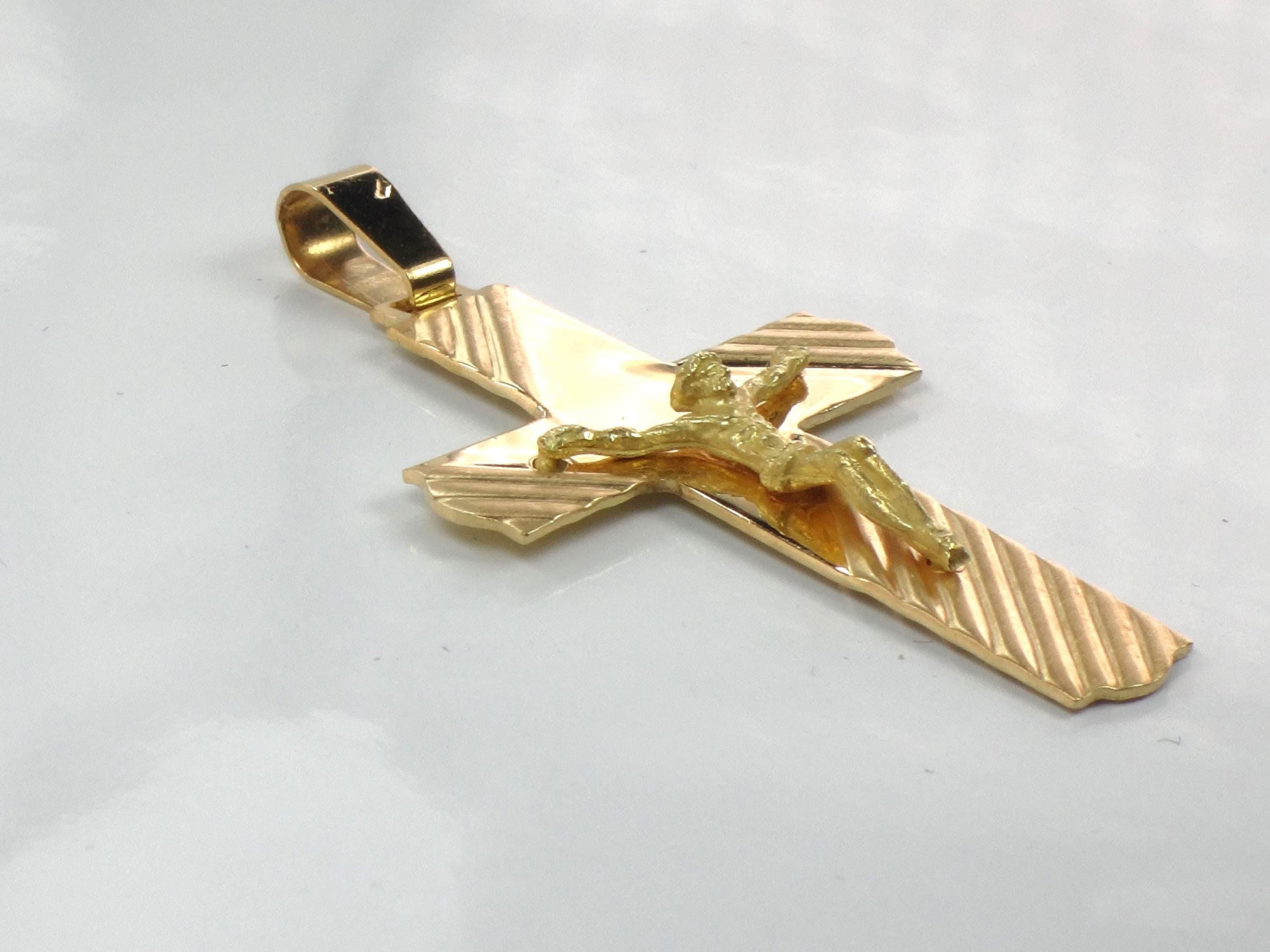 Vintage Large 18k Yellow Gold Crucifix Cross Pendant: Italian, Men's