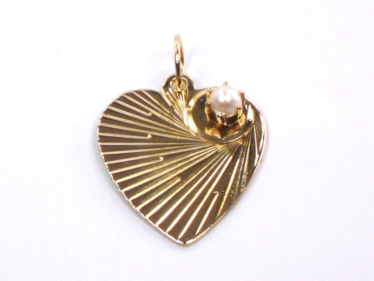 Vintage 14k Gold Heart Pendant: Pearl and Sunburst Design