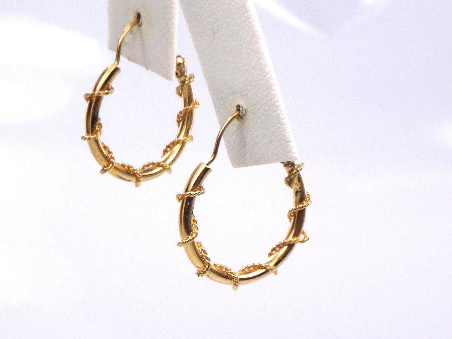 Vintage 14k Yellow Gold Round Twist Hoop Earrings, 5/8"