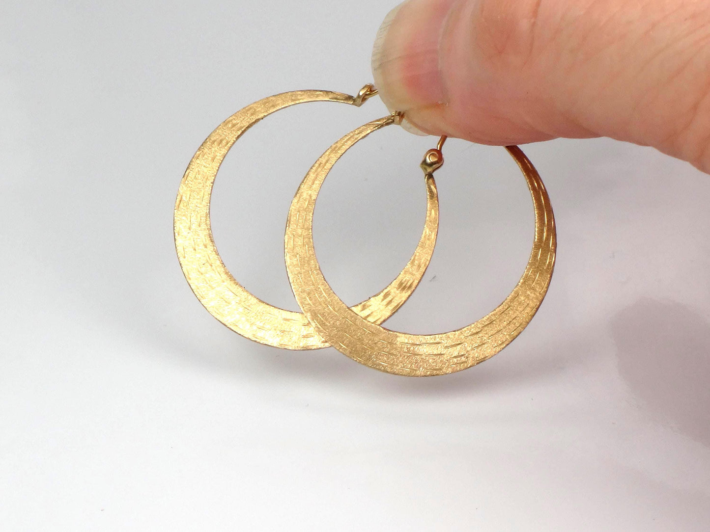 Vintage 14k Yellow Gold Round Hoop Earrings, 1 1/8" Diamond Cut Flat Solid Hoops