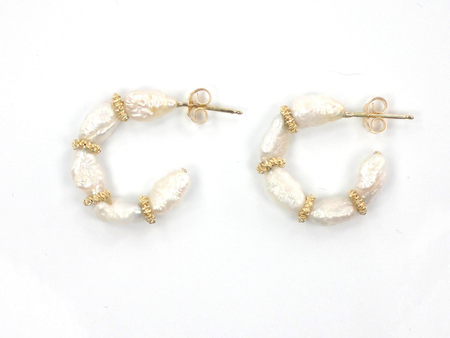 Vintage 14k Yellow Gold Freshwater Pearl Hoop Earrings