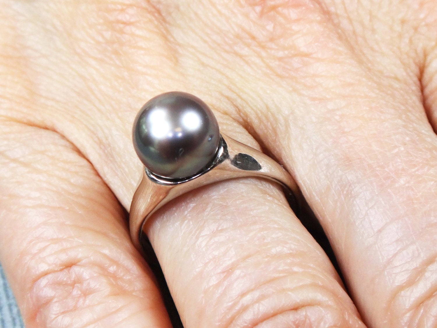 Vintage 14k White Gold Black Tahitian Pearl Ring - Modernist Style, Size 7, 8.5 MM