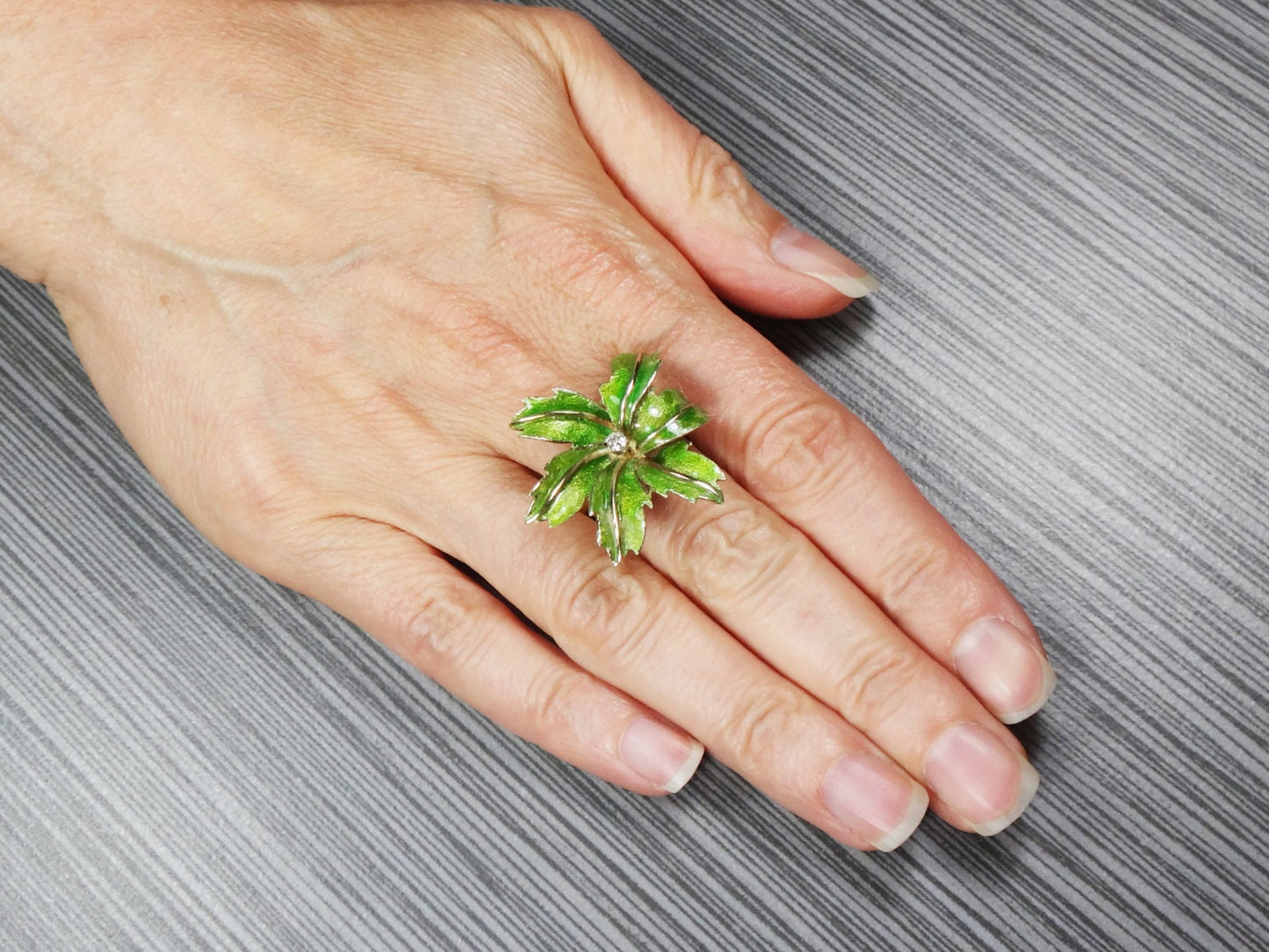 Vintage Large 14k Gold Green Enamel Floral Leaf Diamond Cocktail Ring Size 6.25