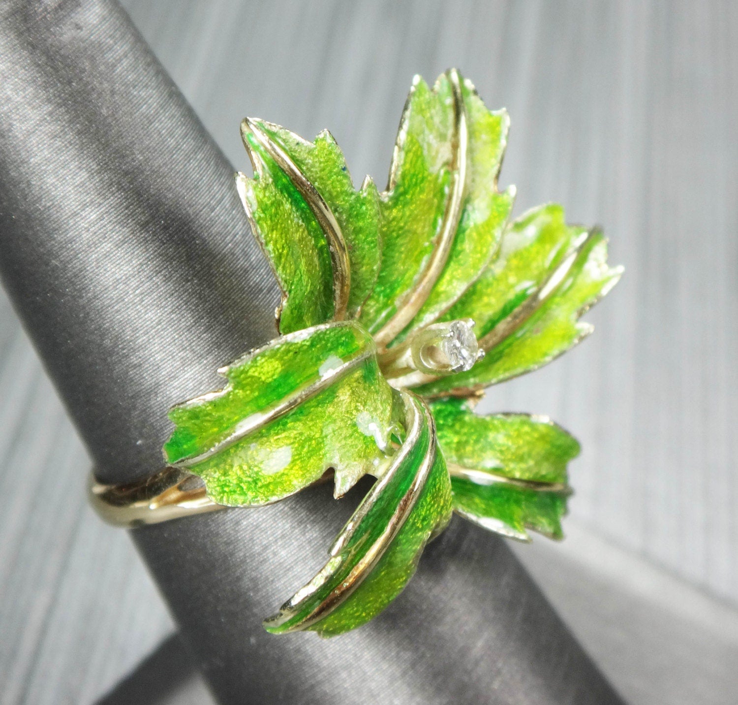 Vintage Large 14k Gold Green Enamel Floral Leaf Diamond Cocktail Ring Size 6.25