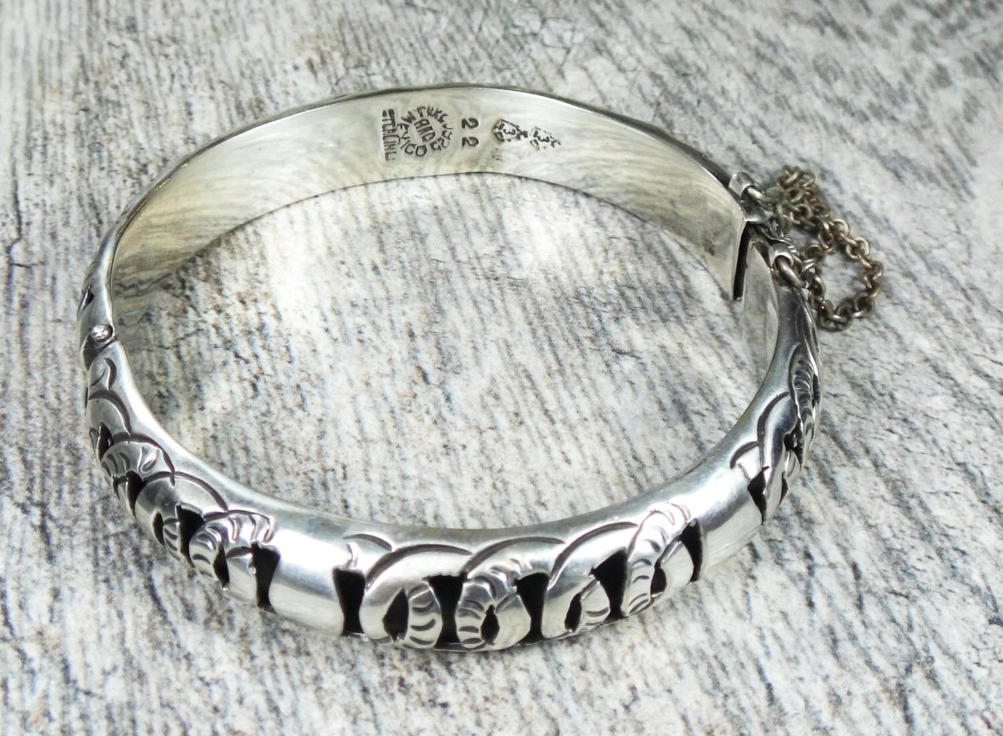 Vintage Sterling Silver Bangle Bracelet with Fancy Shadow Box Design Made in Taxco Mexico 7"