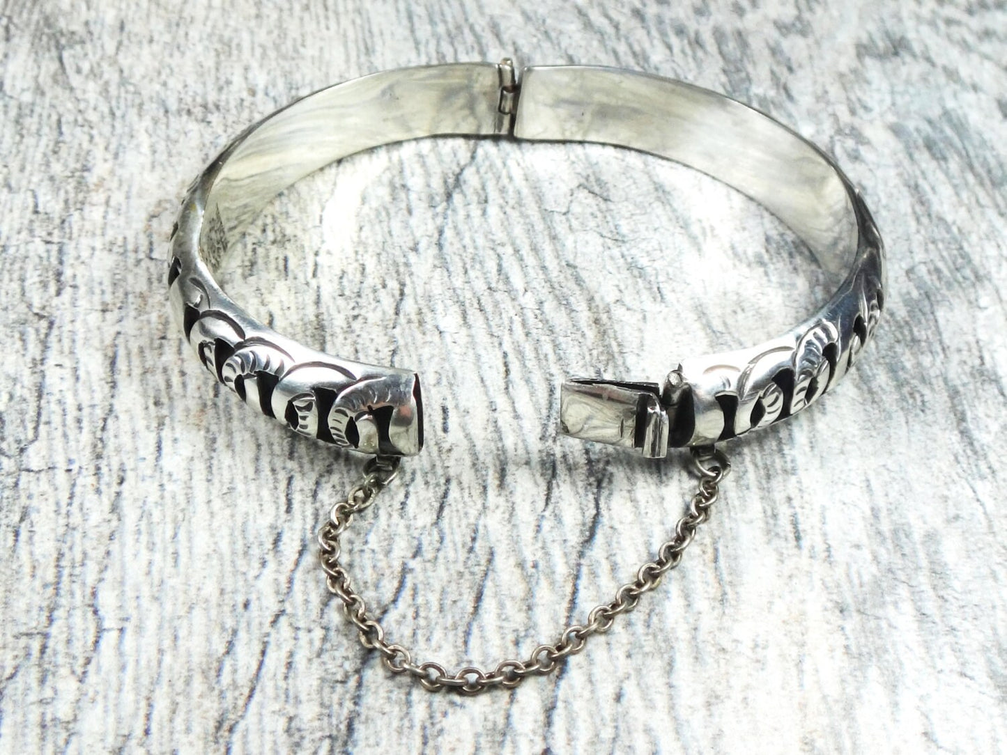 Vintage Sterling Silver Bangle Bracelet with Fancy Shadow Box Design Made in Taxco Mexico 7"