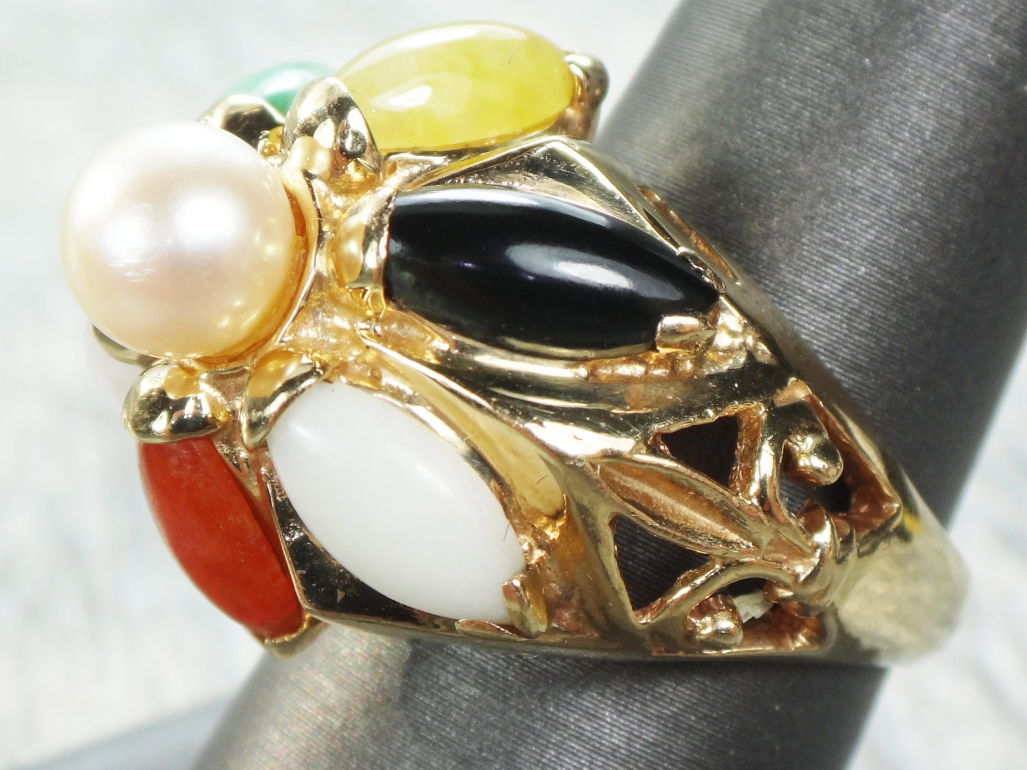 Vintage 14k Yellow Gold Cultured Pearl Onyx & Jade Dome Ring, Size 7.5