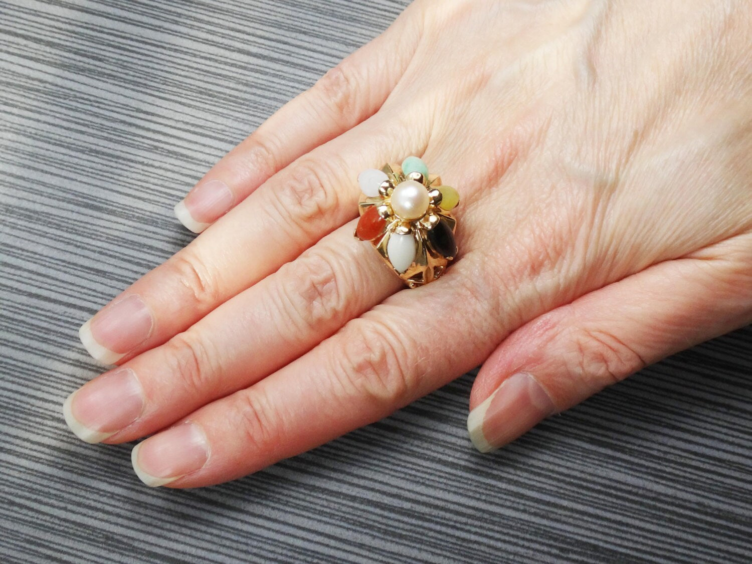 Vintage 14k Yellow Gold Cultured Pearl Onyx & Jade Dome Ring, Size 7.5