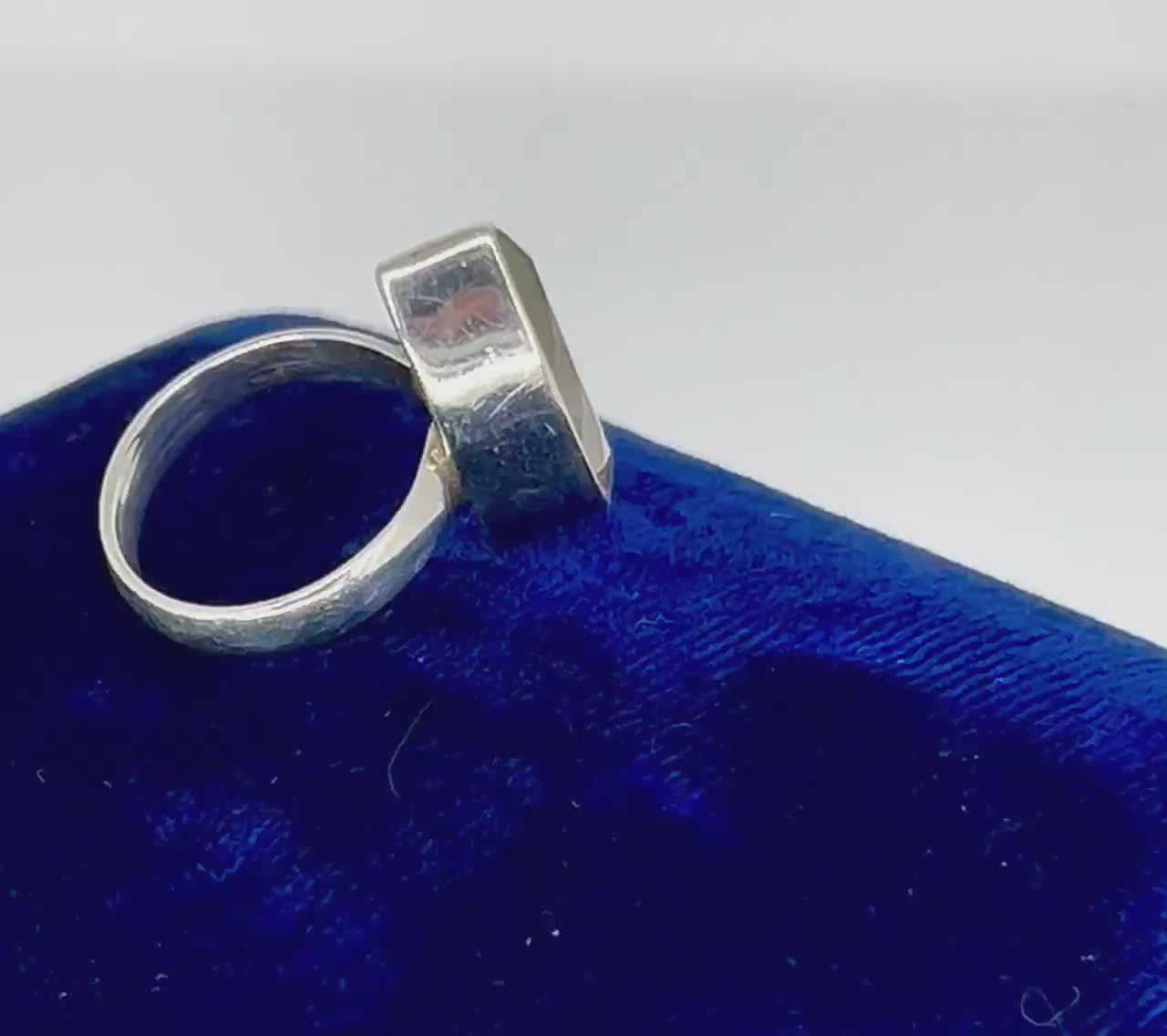 Vintage Sterling Silver Marquise Cut Green Stone Ring 6.5