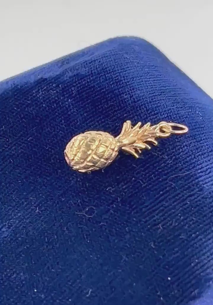Vintage 14k Yellow Gold Pineapple Charm: Hawaii Souvenir