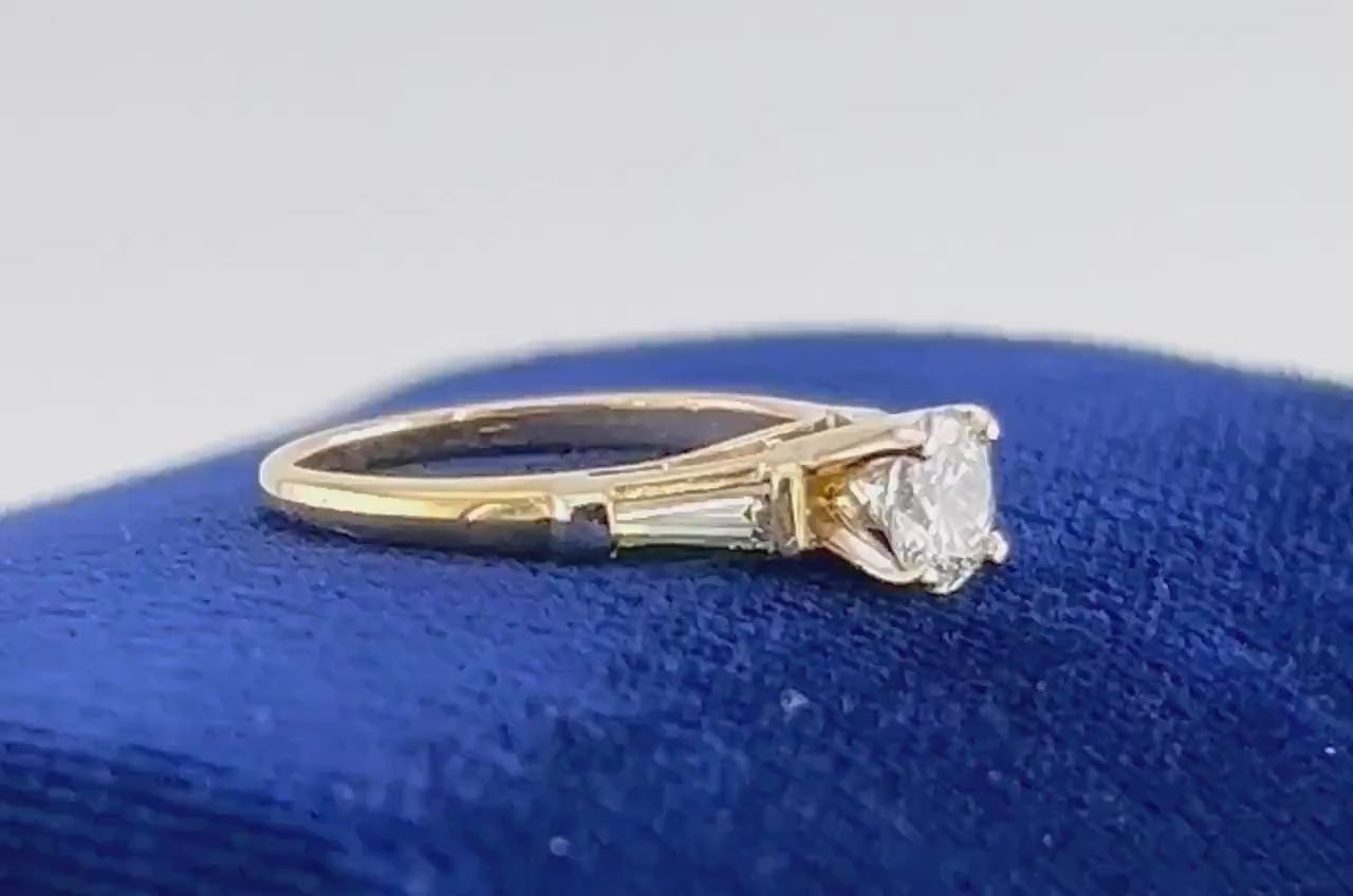 Vintage 18k Yellow Gold Diamond Engagement Ring: Round Brilliant & Baguettes