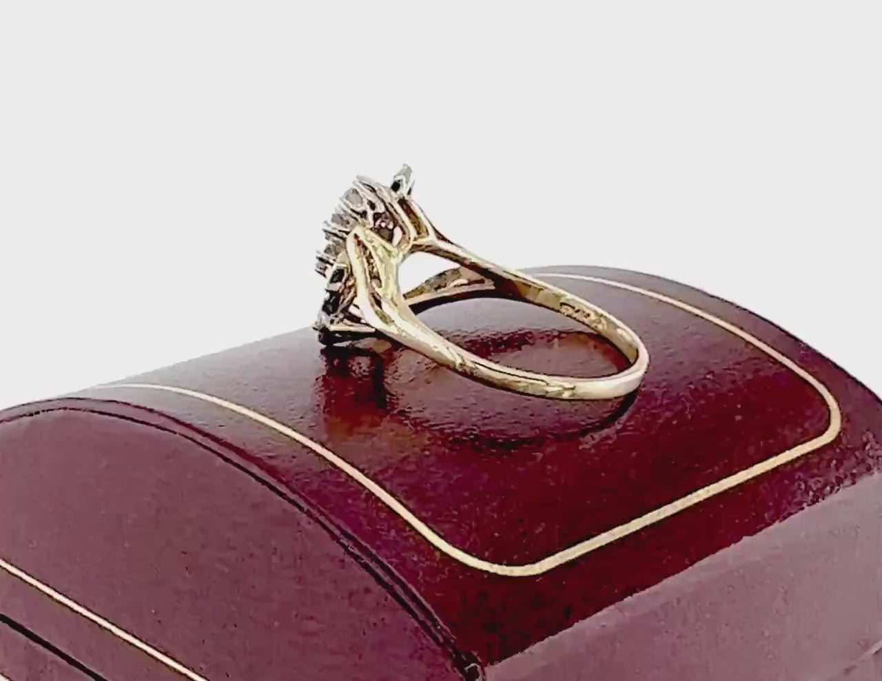 Vintage 14k Two Tone Gold Diamond Cluster Everyday Ring Size 8.25