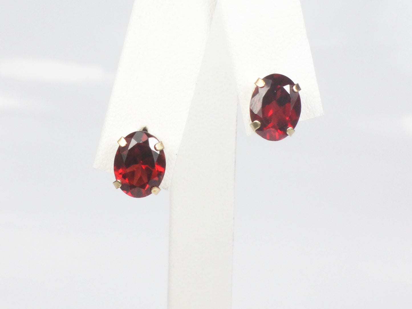 Vintage 14k Yellow Gold Oval Garnet Stud Earrings - January Birthstone Studs