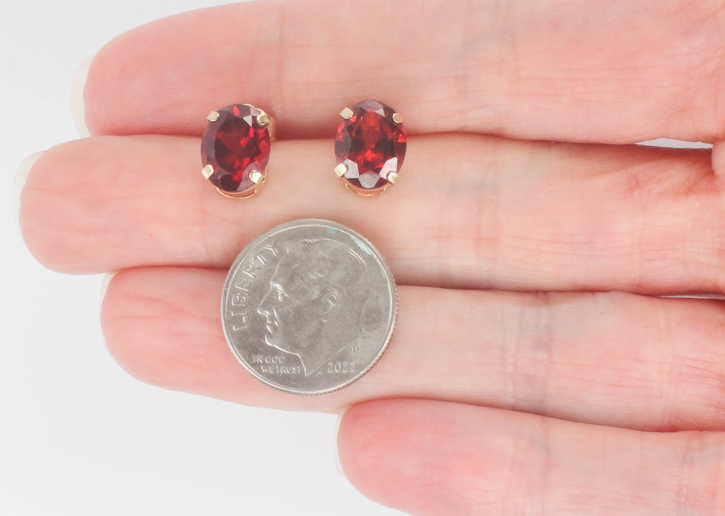 Vintage 14k Yellow Gold Oval Garnet Stud Earrings - January Birthstone Studs