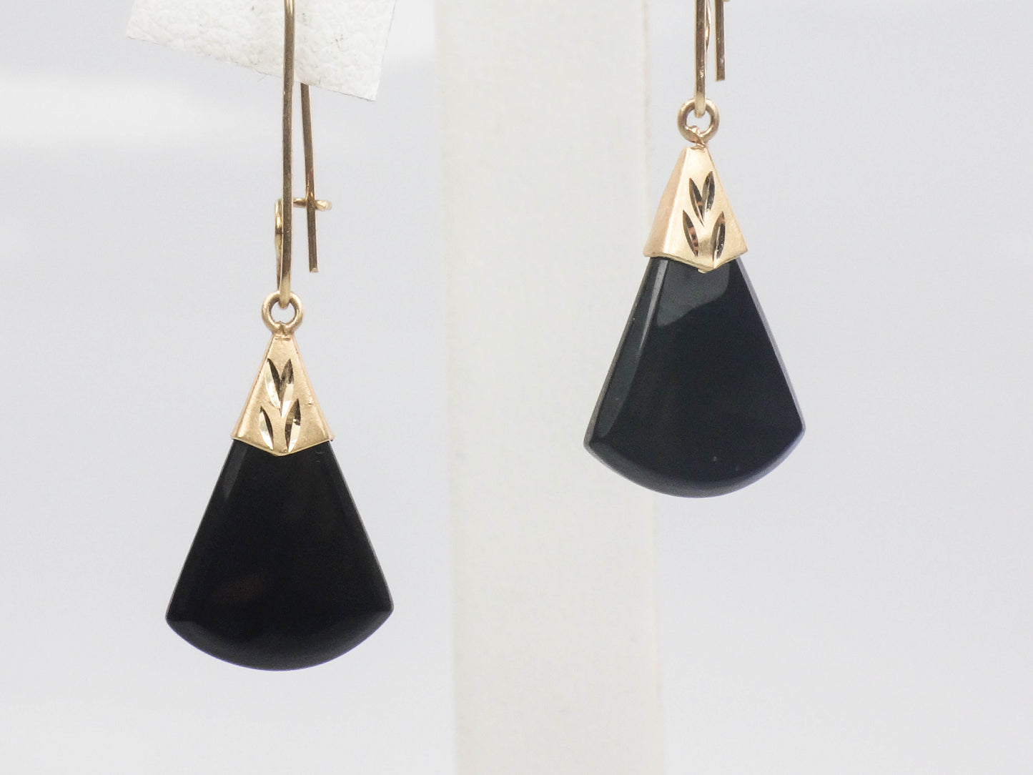 Vintage 14k Gold Black Onyx Dangle Earrings with Fan Shape