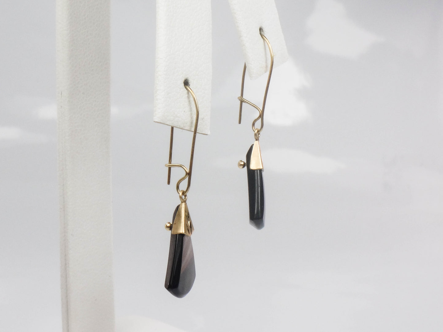 Vintage 14k Gold Black Onyx Dangle Earrings with Fan Shape