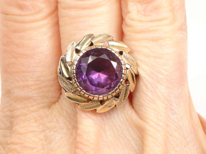 Vintage 14k Yellow Gold Round Purple Sapphire Ring with Floral Design