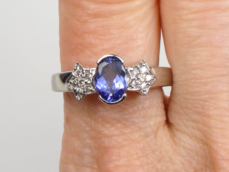 Le Vian 14k White Gold Oval Tanzanite and Pave Diamond Stars Ring (Estate), Size 8