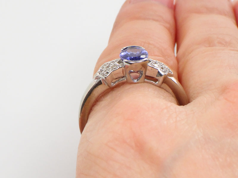 Le Vian 14k White Gold Oval Tanzanite and Pave Diamond Stars Ring (Estate), Size 8