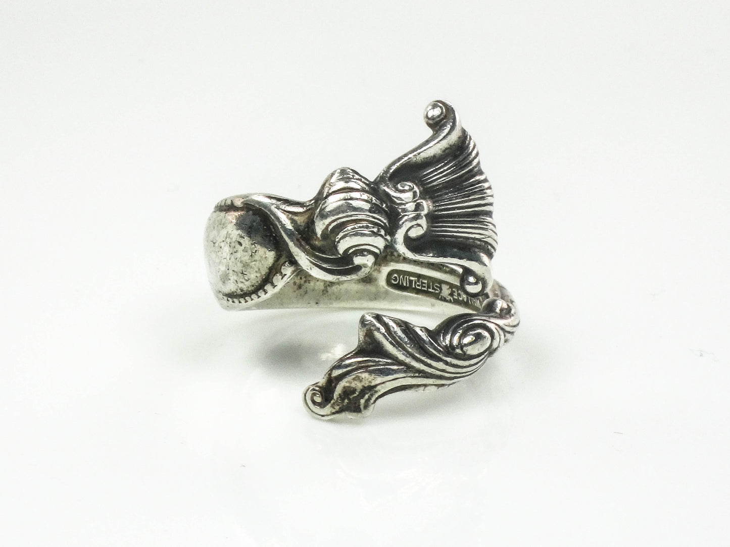 Vintage Wallace Romance of The Sea Sterling Silver Spoon Ring with Shell and Ocean Waves