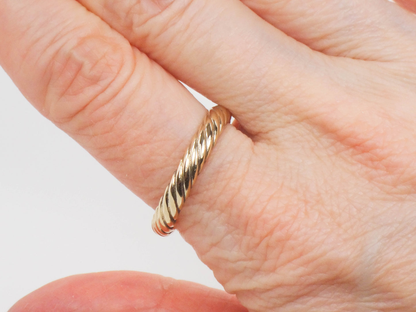 Vintage 14k Yellow Gold ArtCarved Wood Ribbed Twist Wedding Band, Solid Gold 3.7 MM Stacking Ring, Size 10