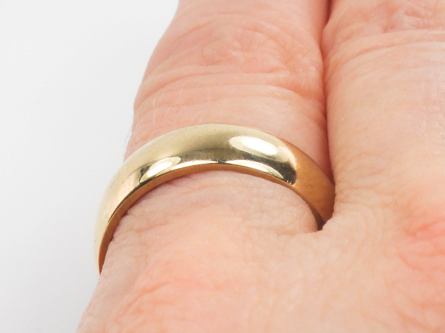 Vintage 14k Yellow Gold Plain Polished Wedding Band - 6.7 MM Wedding Ring - Size 7.5