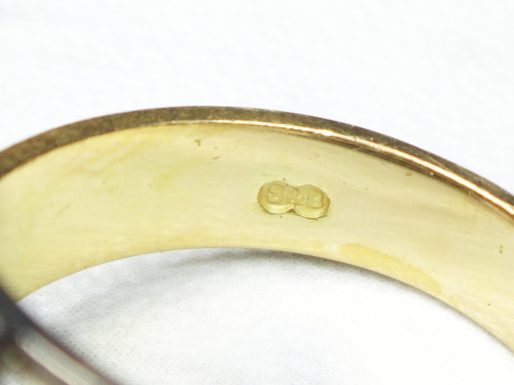 Vintage 18k Gold Diamond Buckle Ring with Red Enamel Hallmarked London England Buckle Wedding Band Wedding Ring Size 5.5