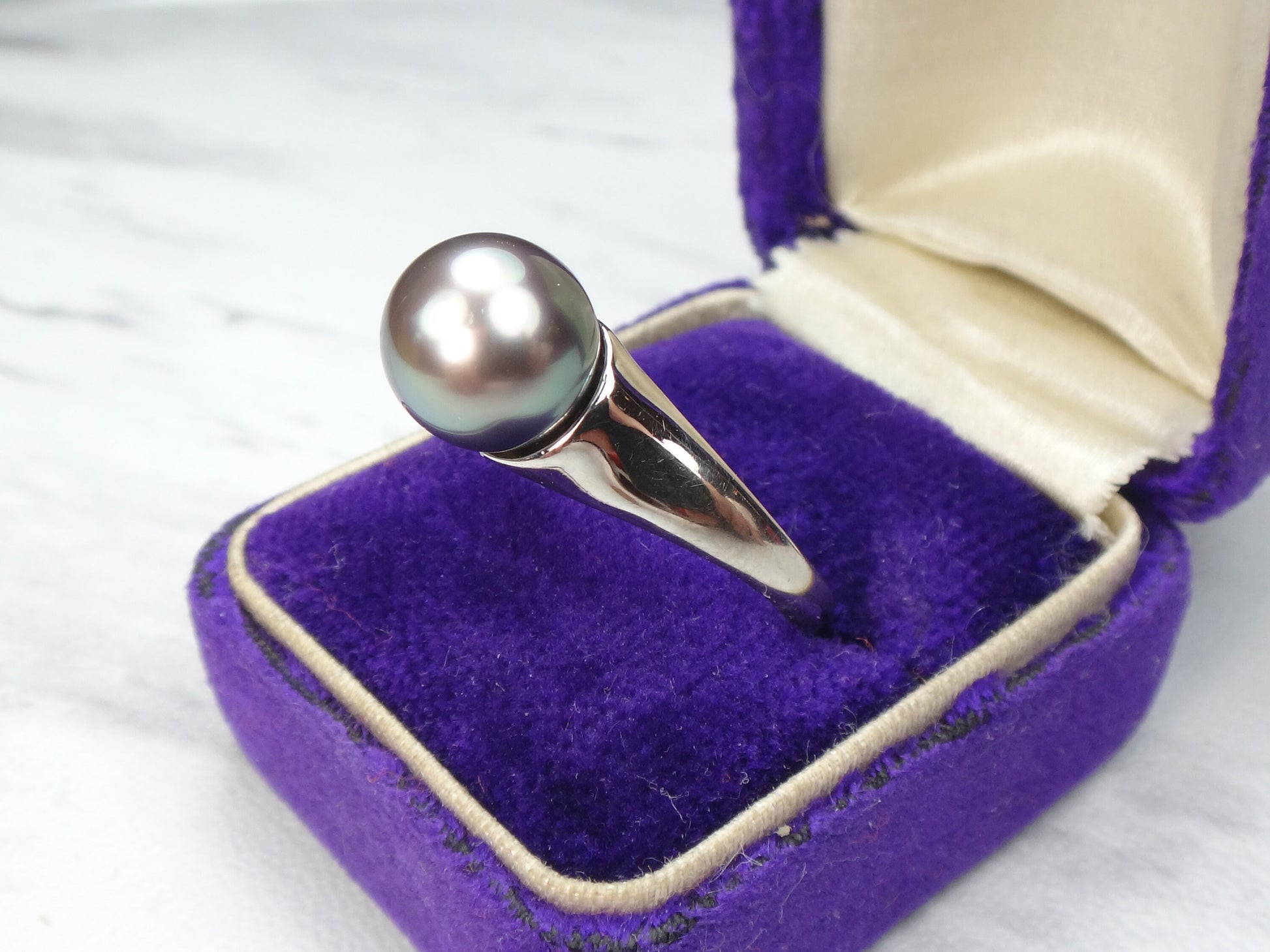 Vintage 14k Gold Black Tahitian Pearl Ring 14k White Gold 8.5 MM Cultured Pearl Ring Modernist Style Size 7