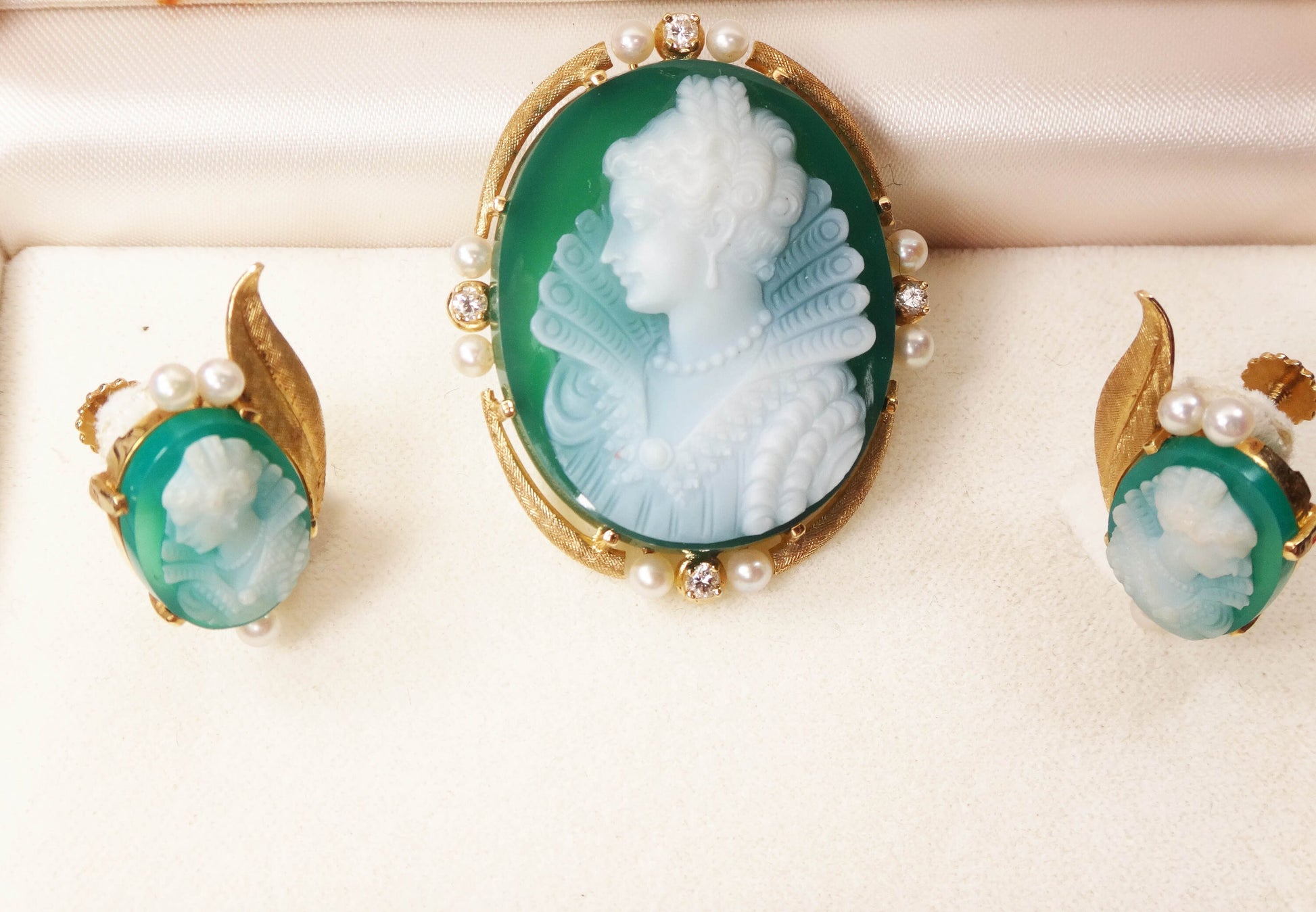 Vintage 14k Gold Green Hardstone Cameo Pendant and Cameo Earrings Set Renaissance Revival Cameo with Cultured Pearls and Diamonds