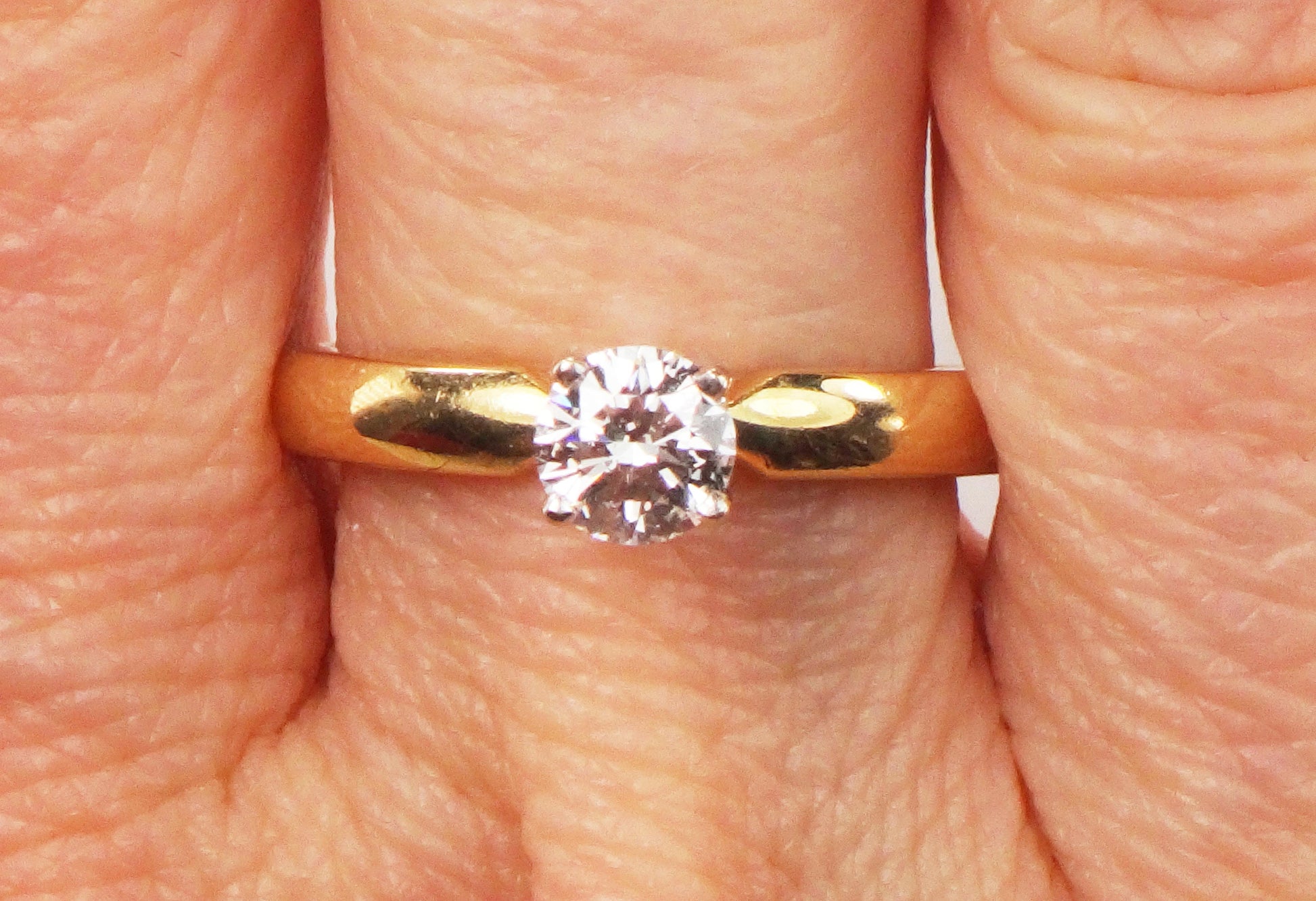 Vintage 14k Yellow Gold Round Natural Diamond Solitaire Engagement Ring High Quality Diamond