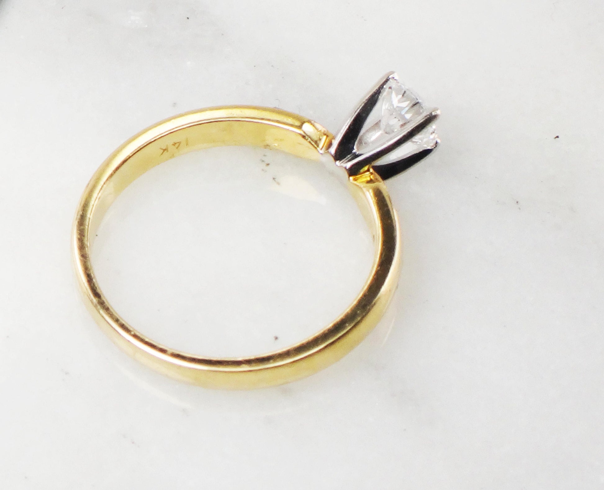 Vintage 14k Yellow Gold Round Natural Diamond Solitaire Engagement Ring High Quality Diamond