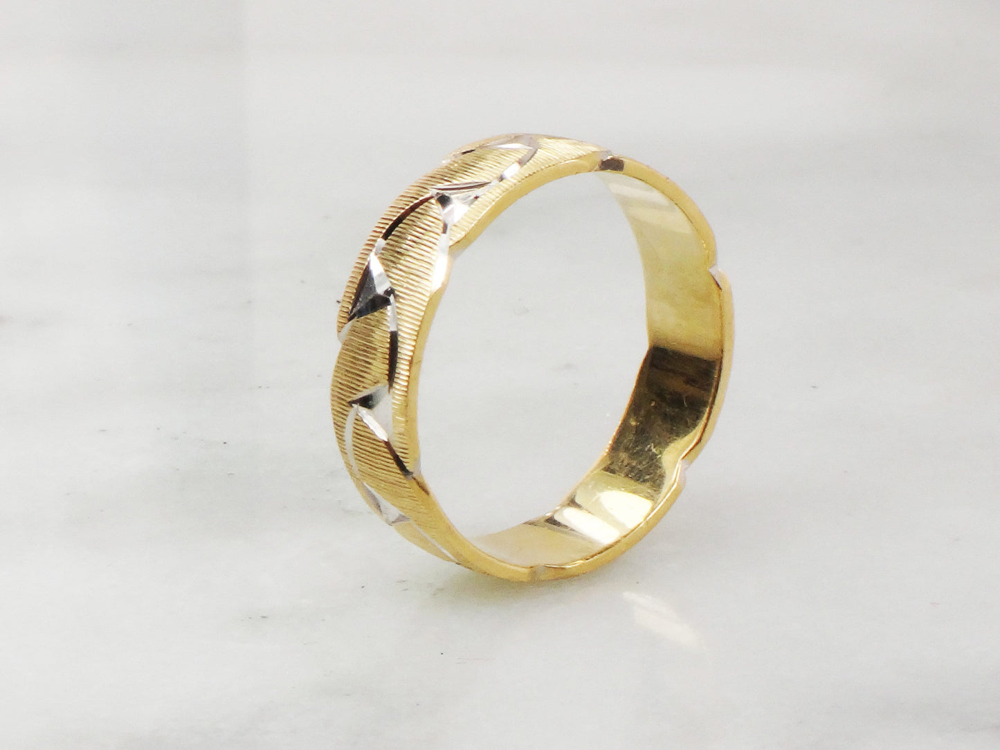 Vintage 14k Two Tone Gold Link Design Wedding Band - Size 9.25