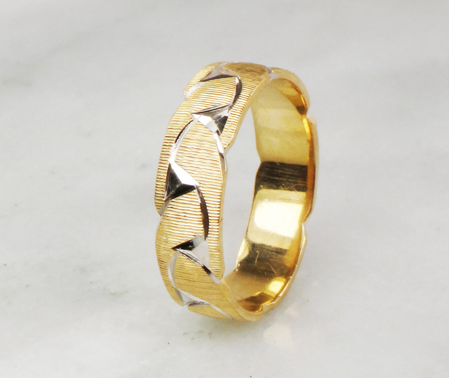 Vintage 14k Two Tone Gold Link Design Wedding Band - Size 9.25