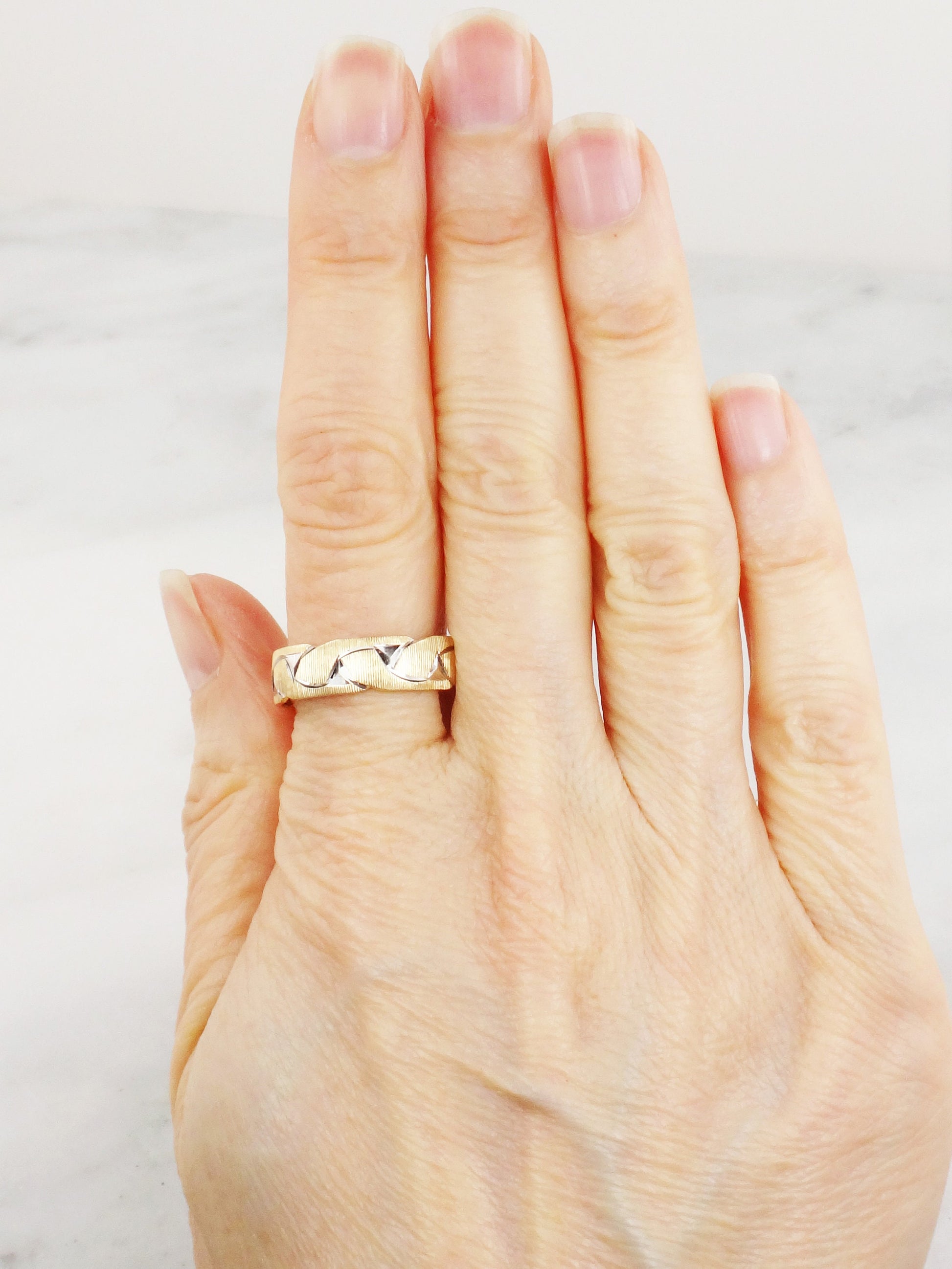 Vintage 14k Two Tone Gold Link Design Wedding Band - Size 9.25