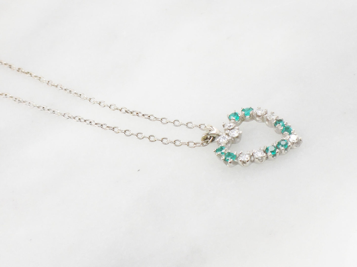 Vintage 14k White Gold Natural Emerald and Diamond Heart Pendant Necklace 16.75"