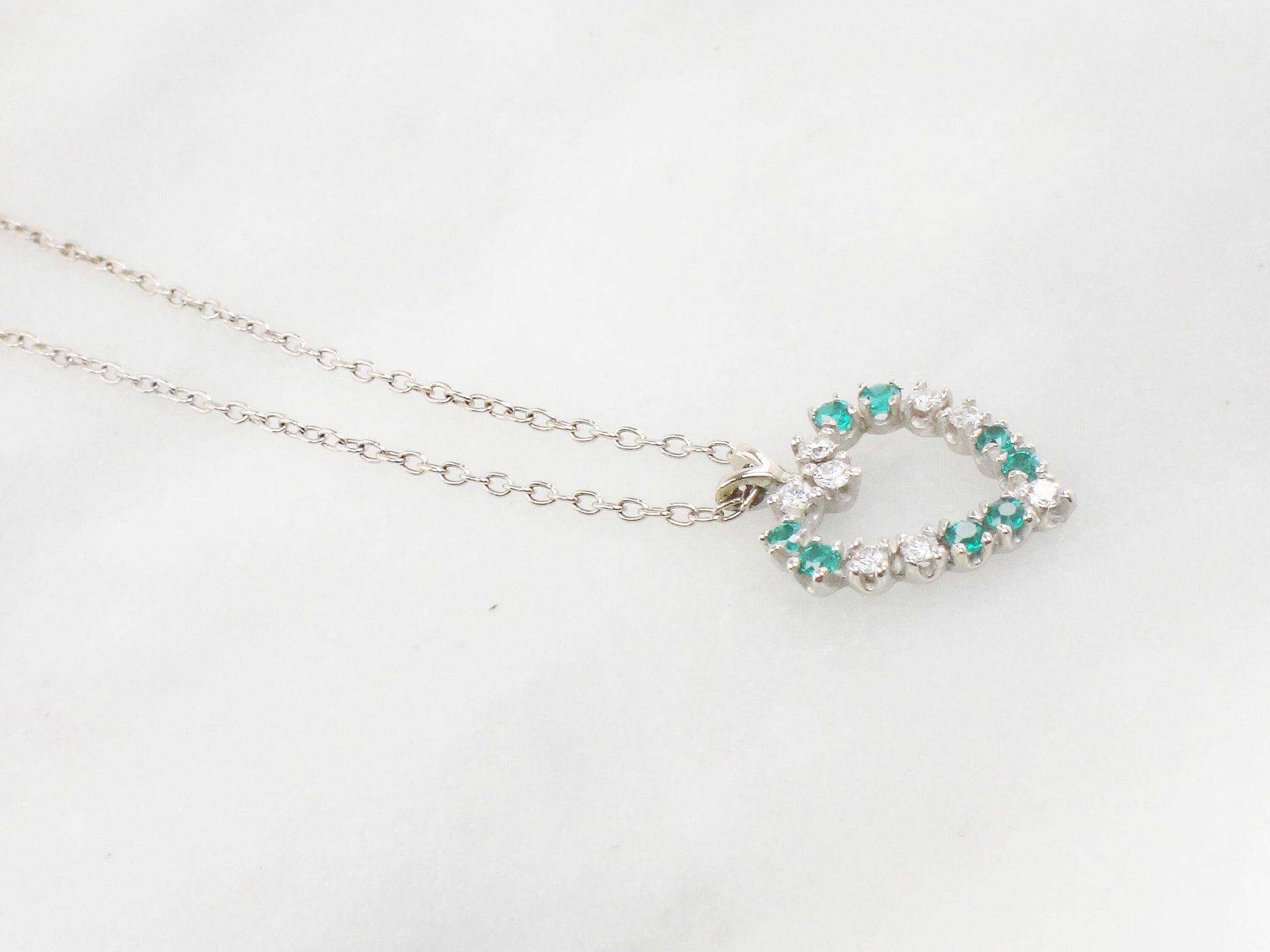 Vintage 14k White Gold Natural Emerald and Diamond Heart Pendant Necklace 16.75"