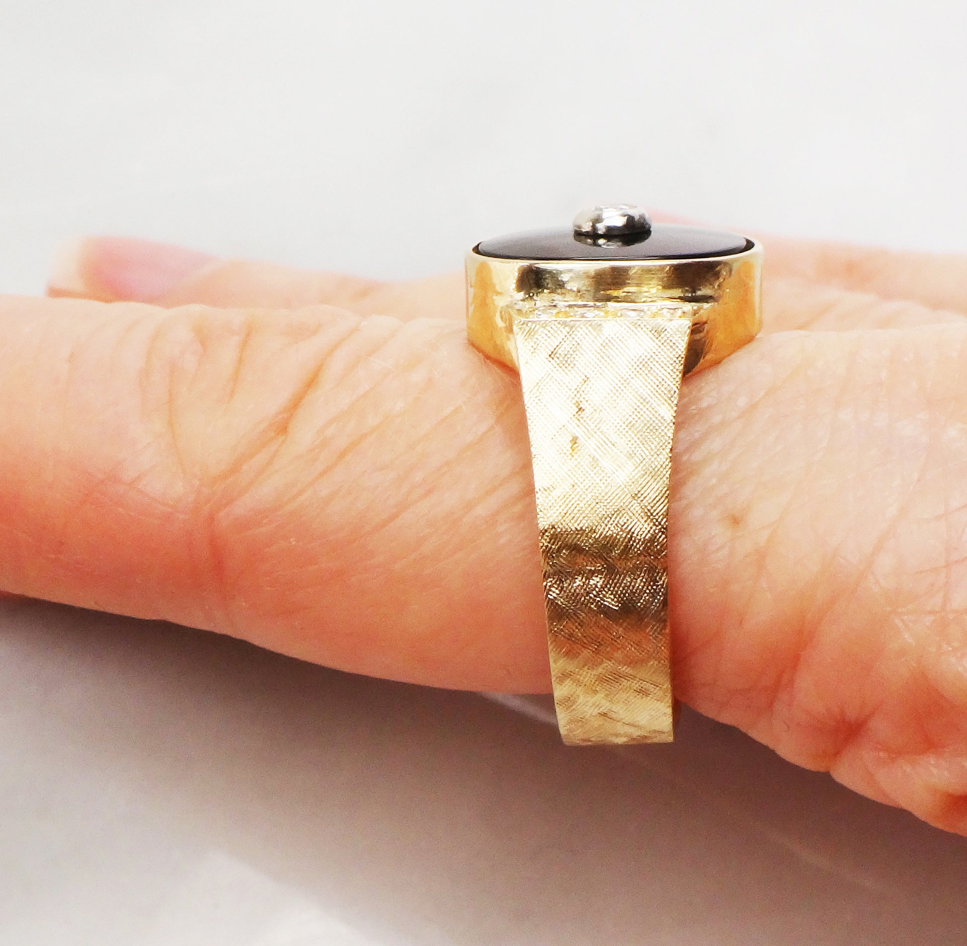 Vintage 14k Yellow Gold Onyx Diamond Ring - Size 10