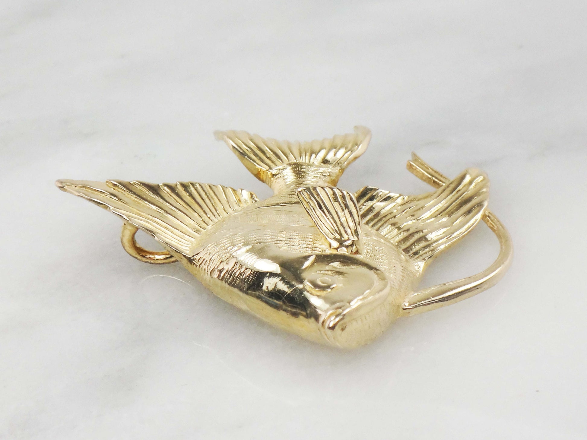 Vintage 14k Yellow Gold Angelfish Pendant: Heavy Nautical Charm