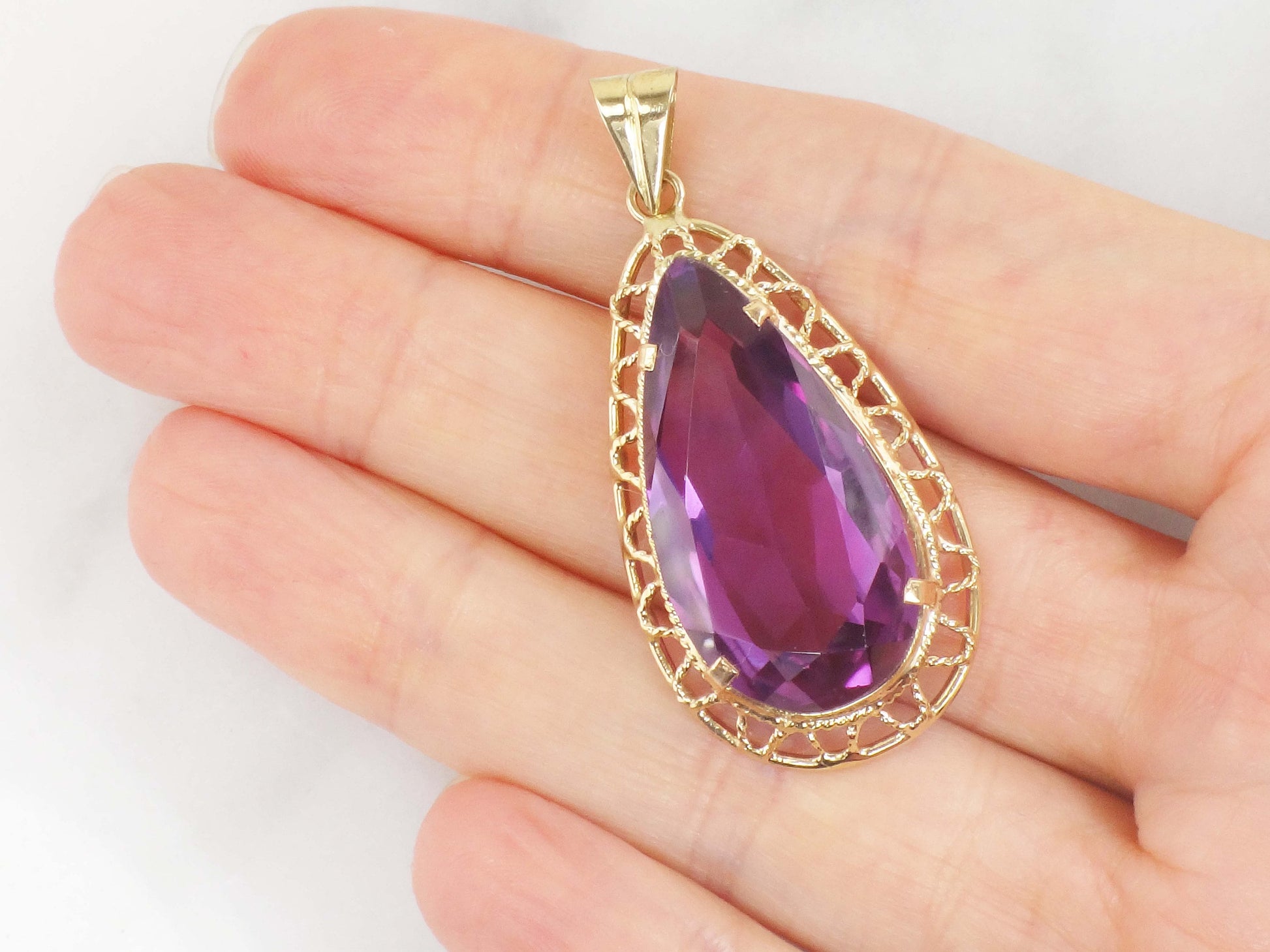 Vintage Large 14k Yellow Gold Pear Shaped Purple Sapphire Pendant - 20 Carats Sapphire