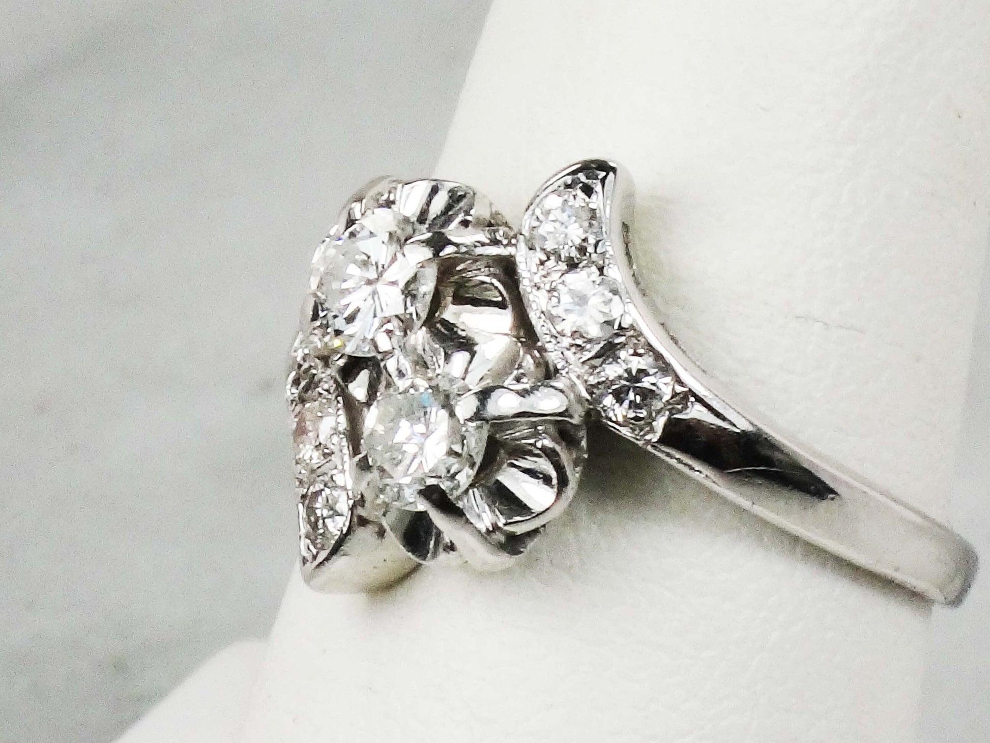 Vintage 14k White Gold Toi et Moi Diamond Ring (.70 Carat TDW)