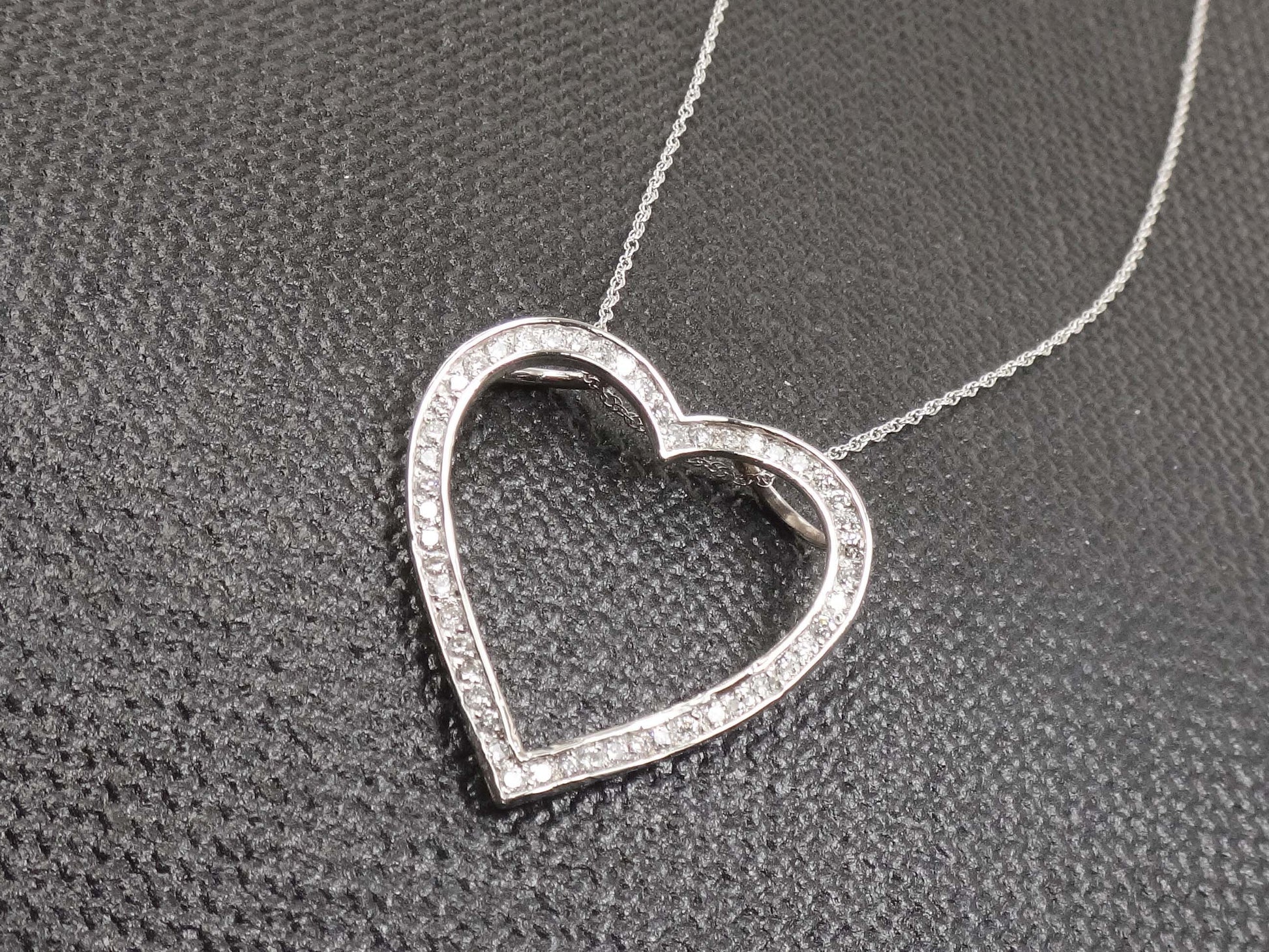 1.25 CT Diamond Heart Pendant Necklace: 14k White Gold, Adjustable Chain