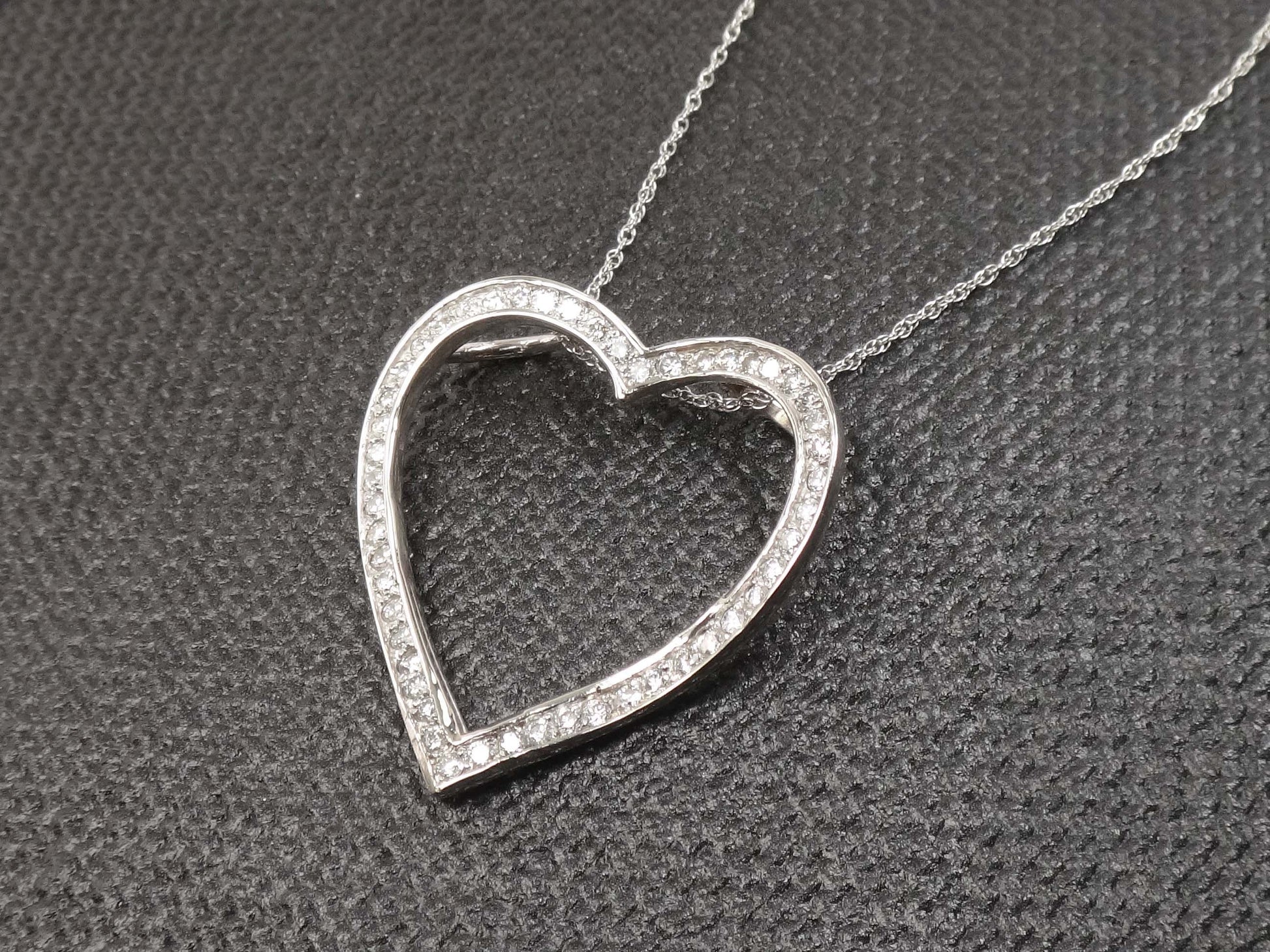 1.25 CT Diamond Heart Pendant Necklace: 14k White Gold, Adjustable Chain