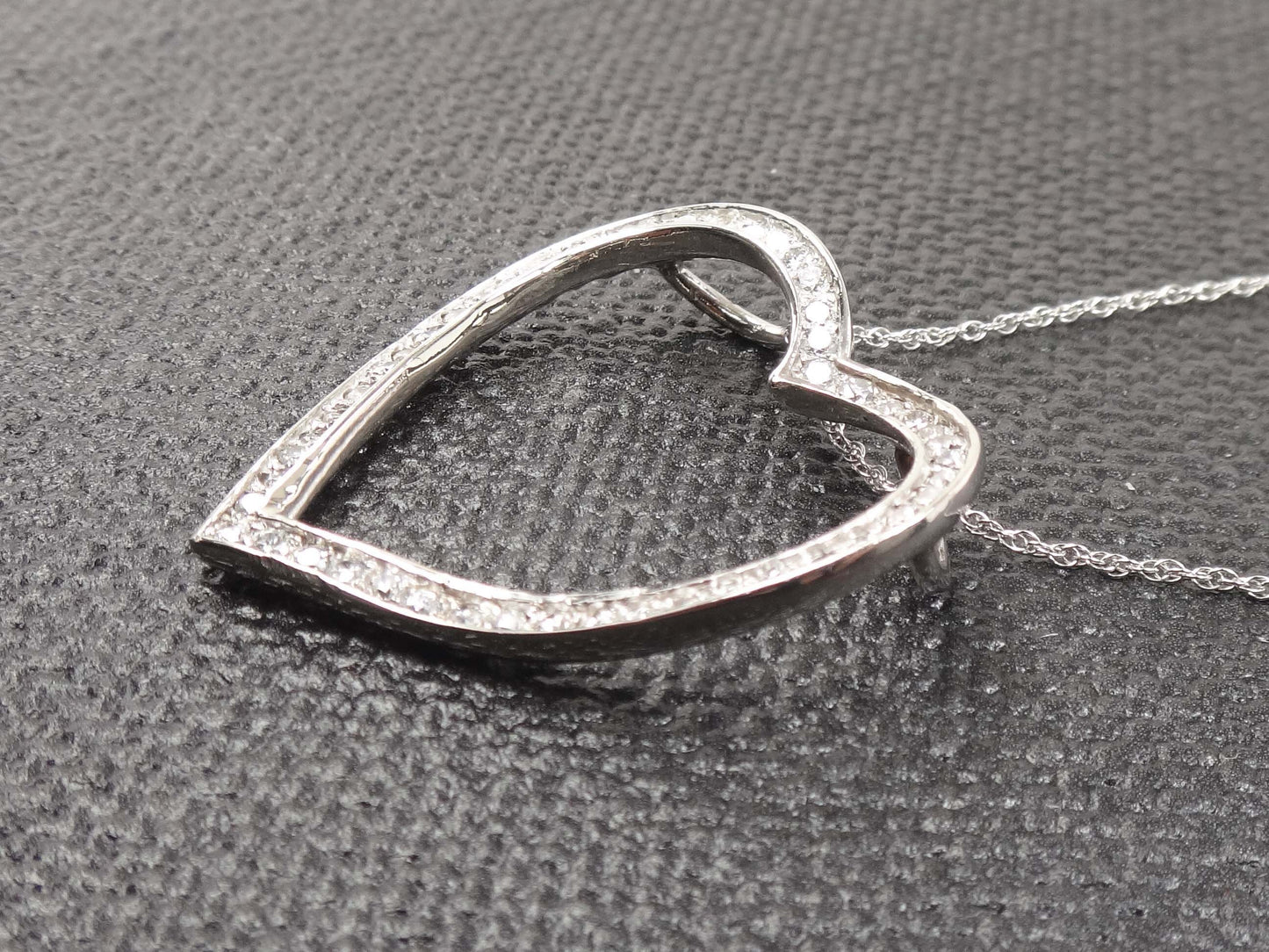 1.25 CT Diamond Heart Pendant Necklace: 14k White Gold, Adjustable Chain