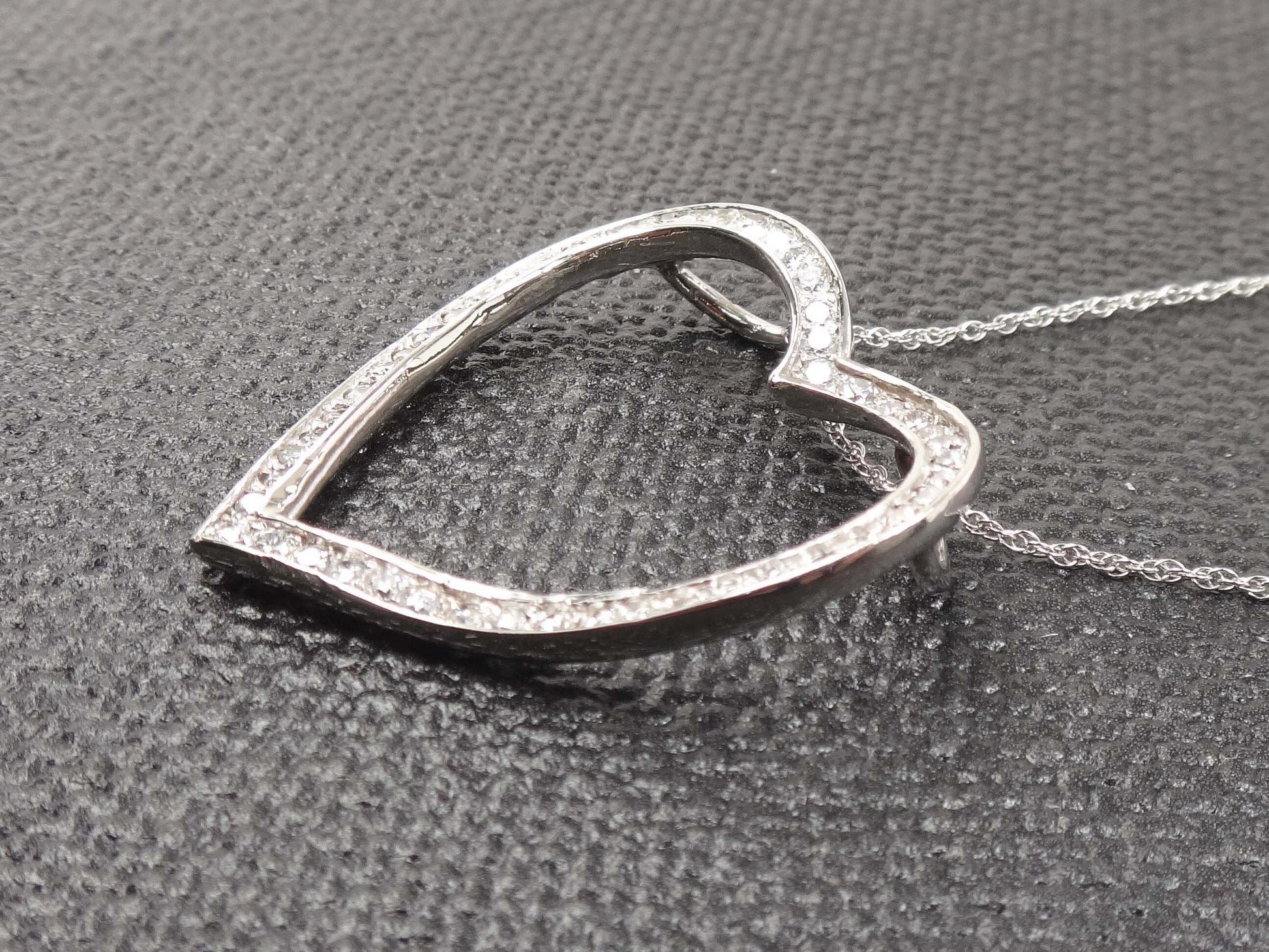 1.25 CT Diamond Heart Pendant Necklace: 14k White Gold, Adjustable Chain