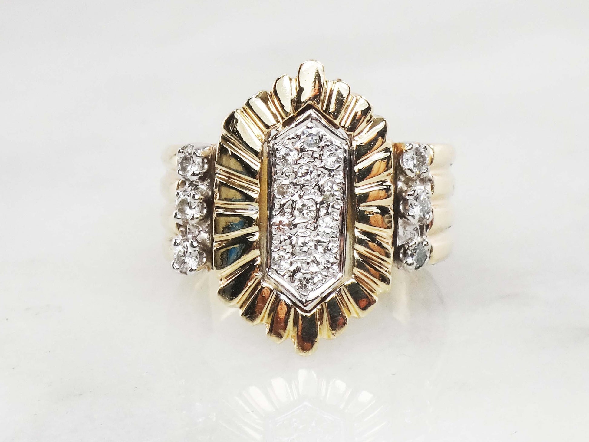 Vintage 14k Yellow Gold Pave Natural Diamond Cluster Ring Approx .30 CTS TDW Size 5.5