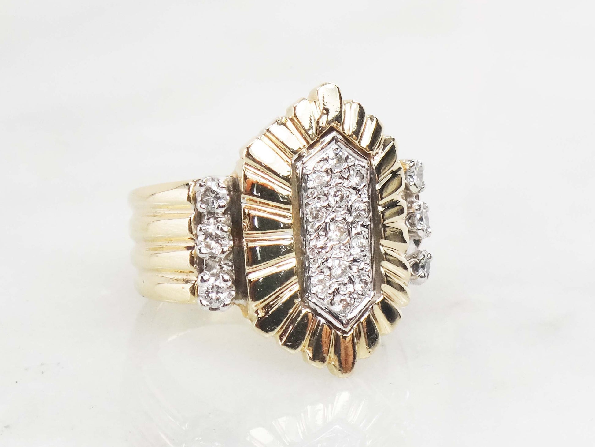 Vintage 14k Yellow Gold Pave Natural Diamond Cluster Ring Approx .30 CTS TDW Size 5.5