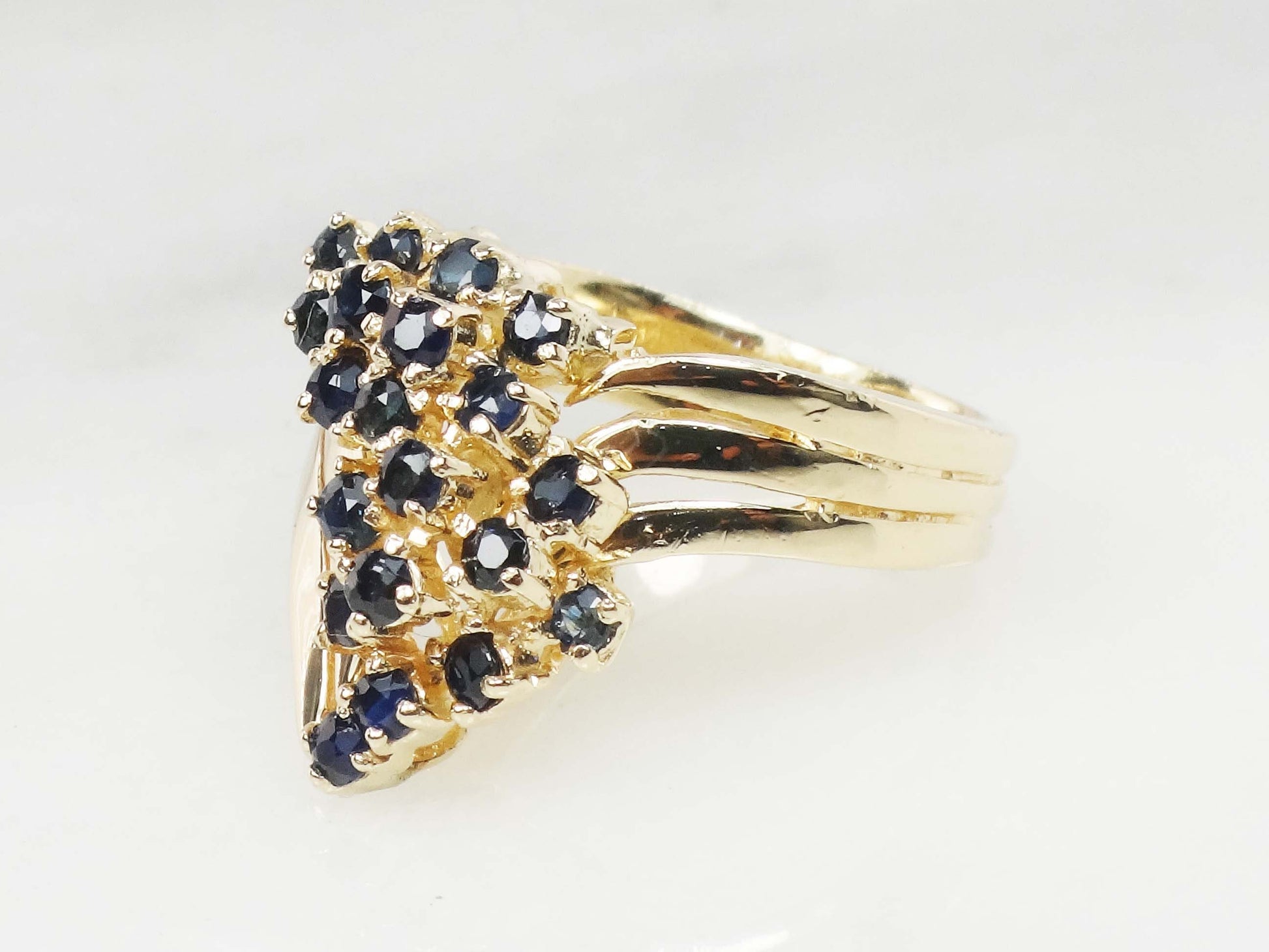 Vintage 14k Yellow Gold Sapphire Cluster Ring - Size 5.75