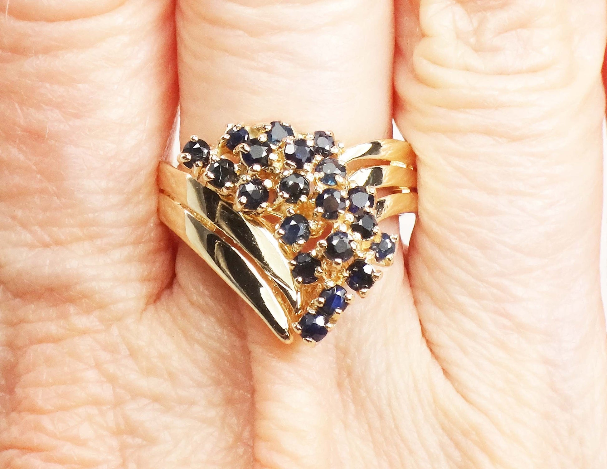 Vintage 14k Yellow Gold Sapphire Cluster Ring - Size 5.75